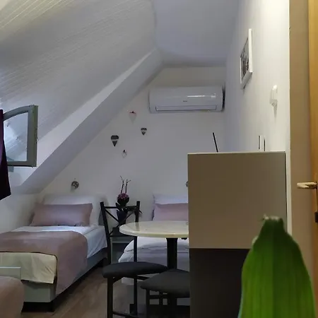 Arcadia 3*